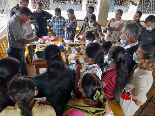 "Divisional Secretariat to your village"....mobile service in Homagama (2022-12-10)